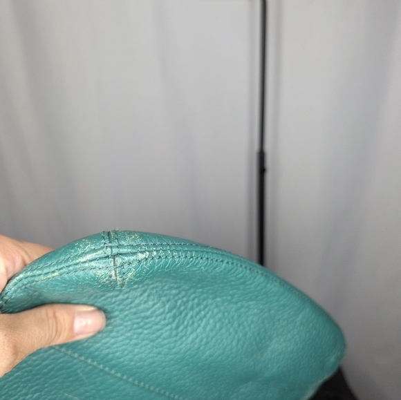 Kate Spade New York Southport Avenue Cora Crossbody Bag - Picture 7 of 9